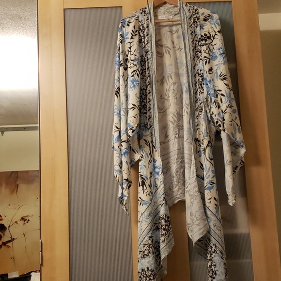 Floral Cardigan/Coverup - Picture 2 of 7